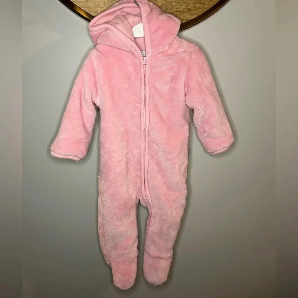 the children’s place snow suit size 3-6 months